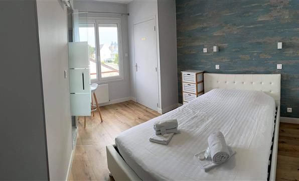 Chambre double confortable Hotel bord de mer Quineville Normandie
