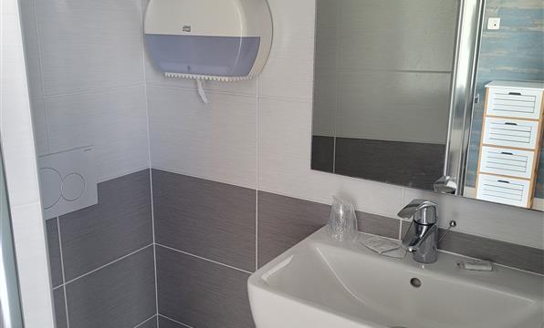 Chambre double confortable Hotel bord de mer Quineville Normandie